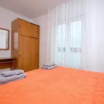 Apartment With Parking Space Pirovac, Sibenik - 15320