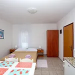 With Parking Space Pirovac, Sibenik - 15320 Apartment Pirovac