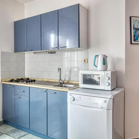 With Parking Space Pirovac, Sibenik - 15320 아파트 피로바츠