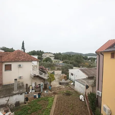 Apartment With A Parking Space Pirovac, Sibenik - 15320 Pirovac