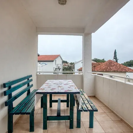 Apartment With A Parking Space Pirovac, Sibenik - 15320 *