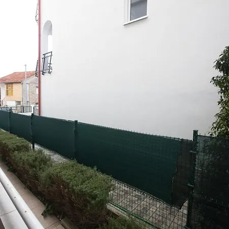 Apartment With A Parking Space Pirovac, Sibenik - 15320
