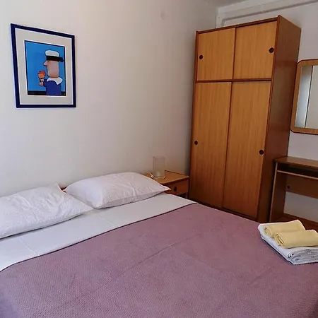 Apartmán With Parking Space Pirovac, Sibenik - 15320