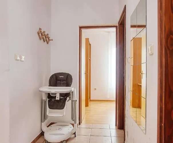 아파트 With Parking Space Pirovac, Sibenik - 15320 *