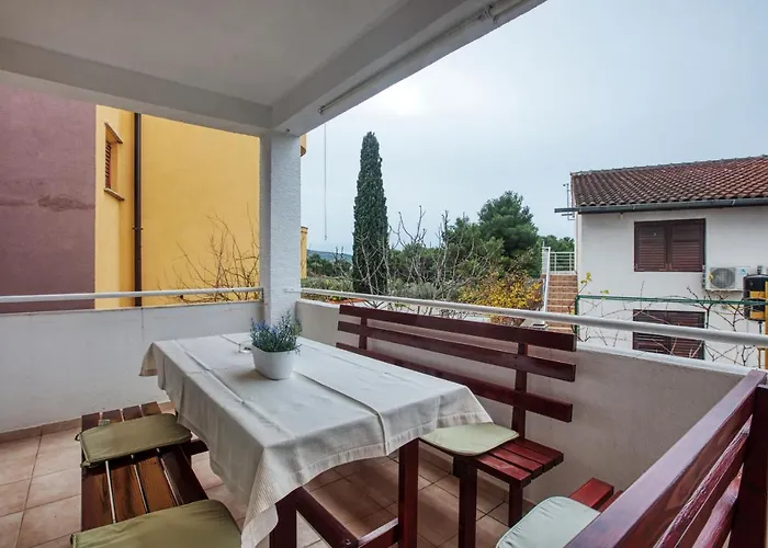 With Parking Space Pirovac, Sibenik - 15320 *