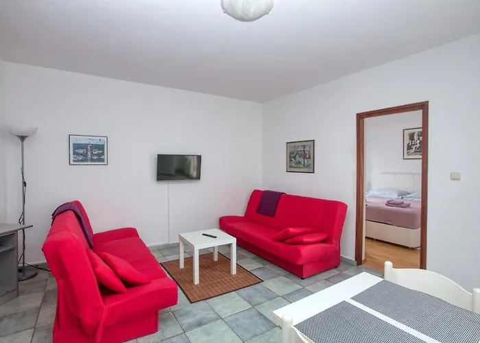 With Parking Space Pirovac, Sibenik - 15320 * 피로바츠